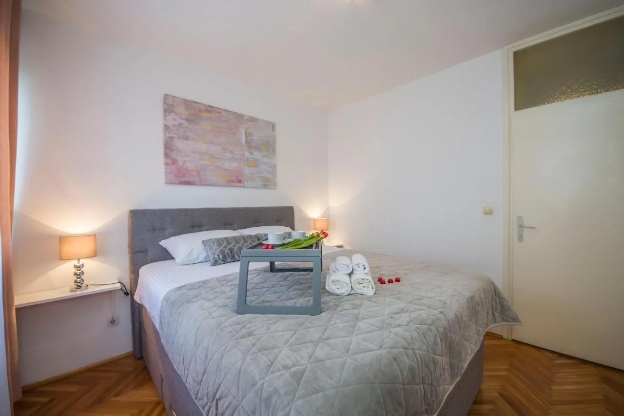 Apartment Nice Split