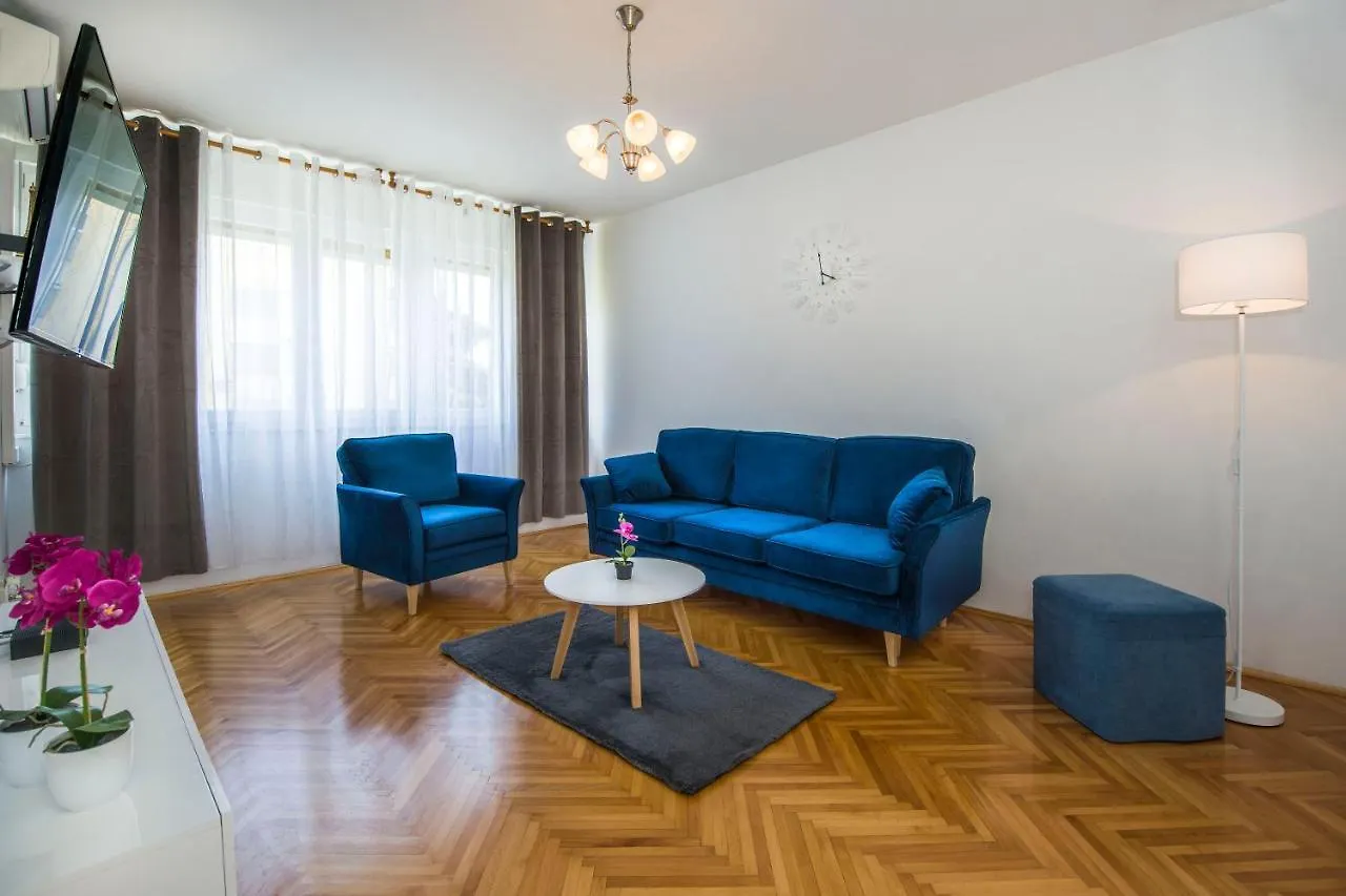 Nice Split Apartment